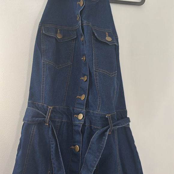 Women’s blue denim halter dress - Picture 4 of 4